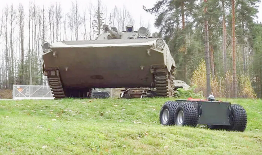 Soome uut sõjaväerobotit testiti tankibrigaadi juures – mida see endast kujutab?