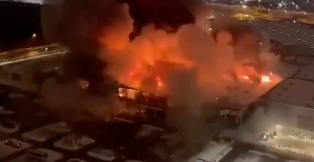 VIDEO: Moskvas süttis kaubanduskeskus nagu säraküünal