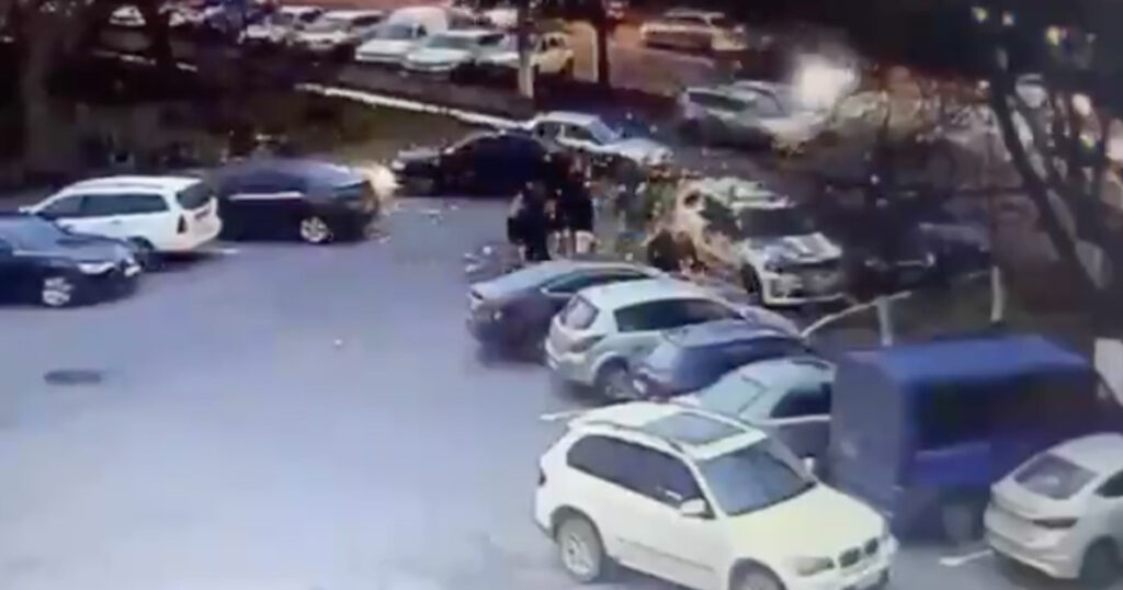 VIDEO: Ukraina linnas kärgatas isikute kinnivõtmise käigus plahvatus, mitu korrakaitsjat said vigastada