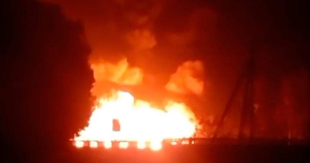 VIDEO: Krimmis puhkes tulekahju sõjaväeosas