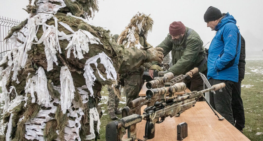 Poolas alustati 15-65-aastaste vabatahtlike sõjalise väljaõppega