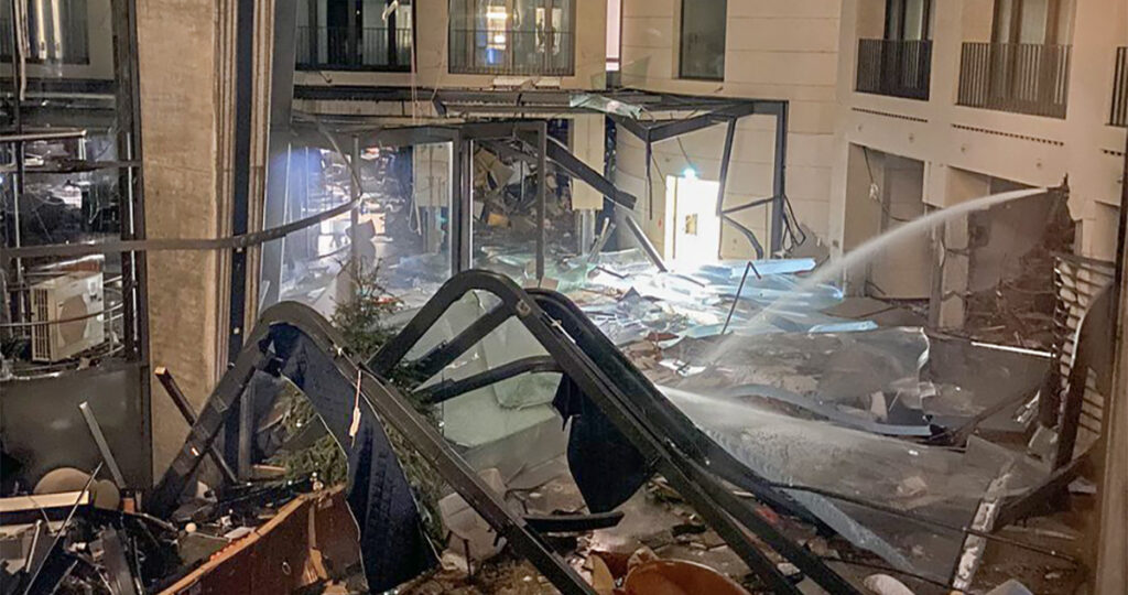 VIDEO: Berliinis Radissoni hotellis plahvatas suur akvaarium