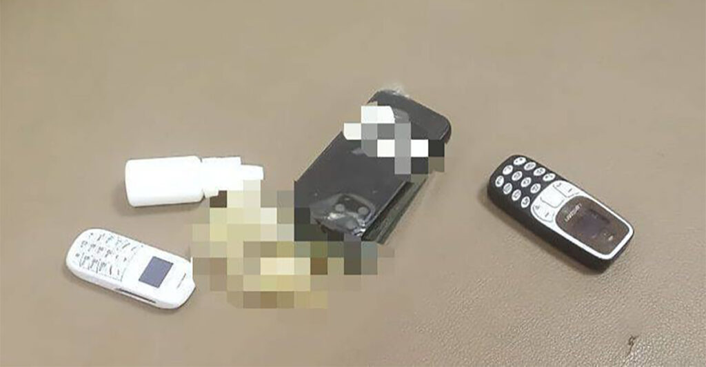 Imelugu: vene advokaat mahutas enda sisse neli telefoni