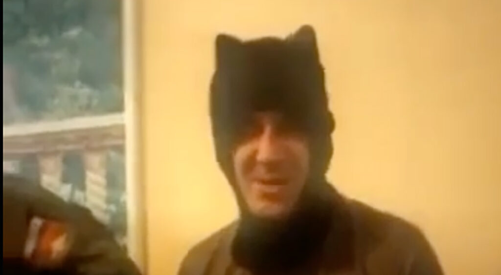 VIDEO: Vene sõjaväelastele saadeti rindele kõrvadega mütsid