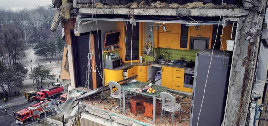 Ukraina raketirünnakus tabamuse saanud kortermajas hukkunute arv kasvas 23 peale