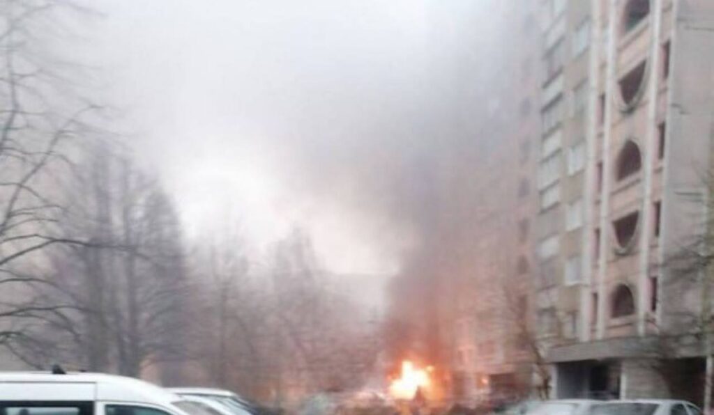 Kiievi oblastis kukkus lasteaia lähedal alla helikopter, hukkunute seas on Ukraina siseminister