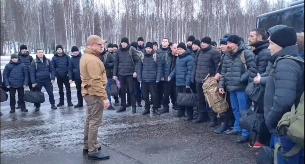 VIDEO: Putini kokk saatis rindelt koju juba neljanda satsi kriminaale – kiitis nende tapmise talenti