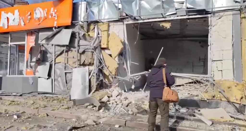 VIDEO: Vene vägede kontrolli all olevat Ukraina linna tabas raketirünnak