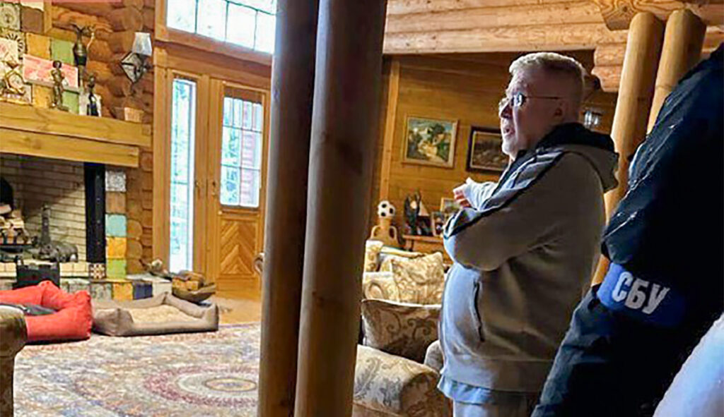 PILTUUDIS: tuntud Ukraina oligarhi kodus korraldati läbiotsimine