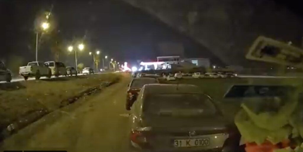 VIDEO: Türgi maavärin läbi auto valvekaamera