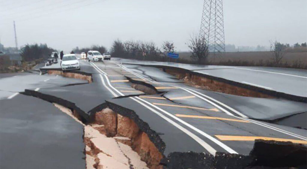 Türgi on maavärinatega nihkunud 5 meetrit eemale
