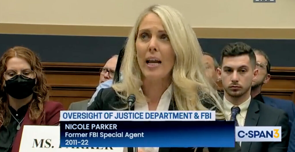 Kole lugu: USA-s on politsei muudetud poliitiliseks relvaks