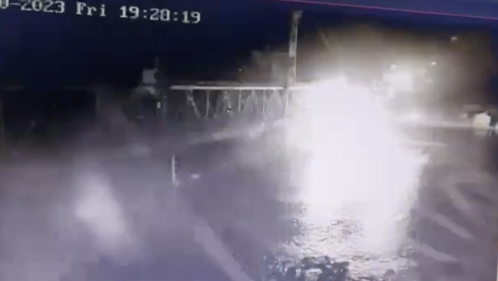 VIDEO: Vene väed lasid Ukraina lõunaosas silla õhku, mis lõikab osa riigist ära