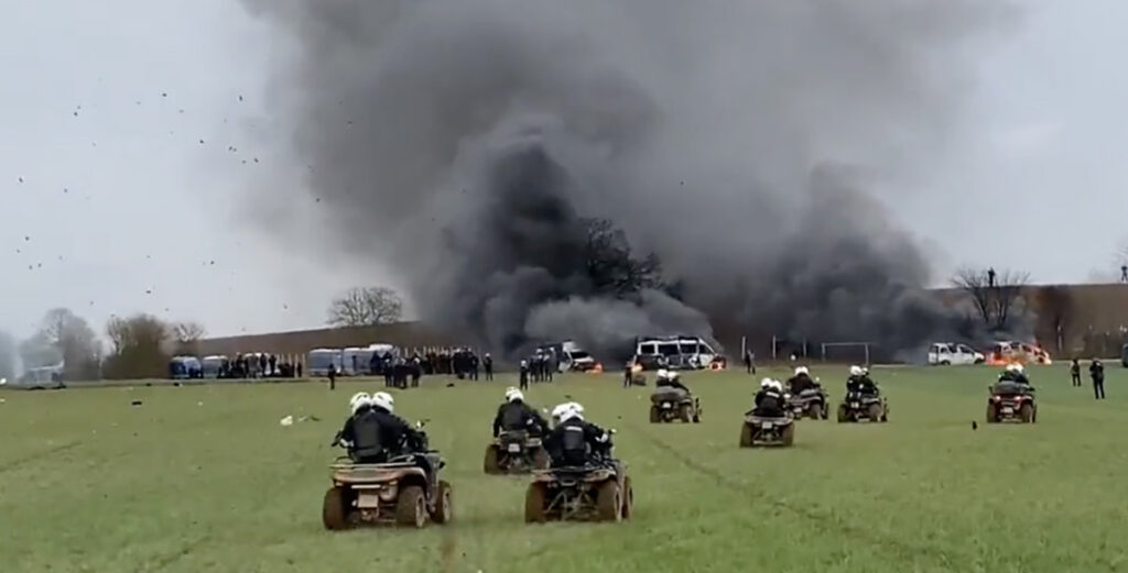 VIDEO: Prantsuse võimud paiskasid lahingusse rahvaga ATV-üksused