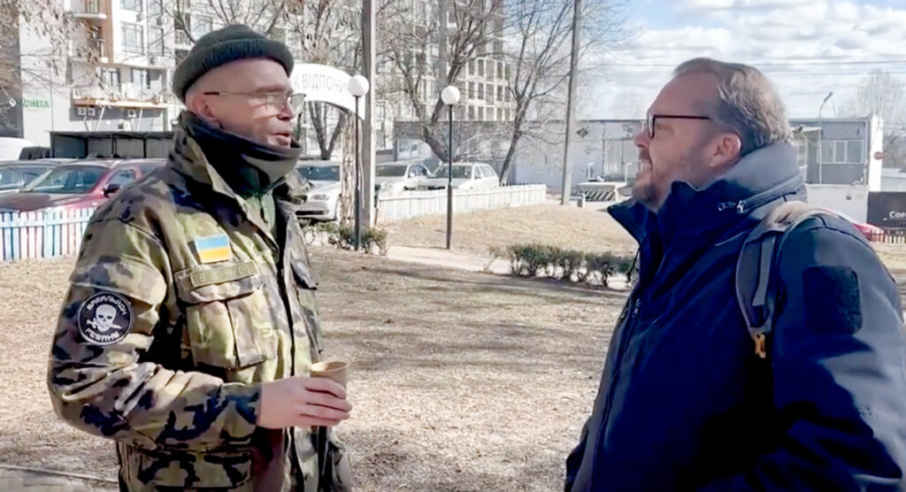 Tšehhi võitleja Ukrainas: venelasi hukkub 800 päevas ja ukrainlasi samuti väga palju