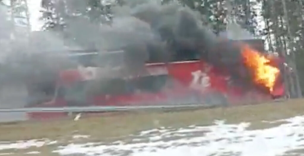 Soomes süttis liinibuss põlema