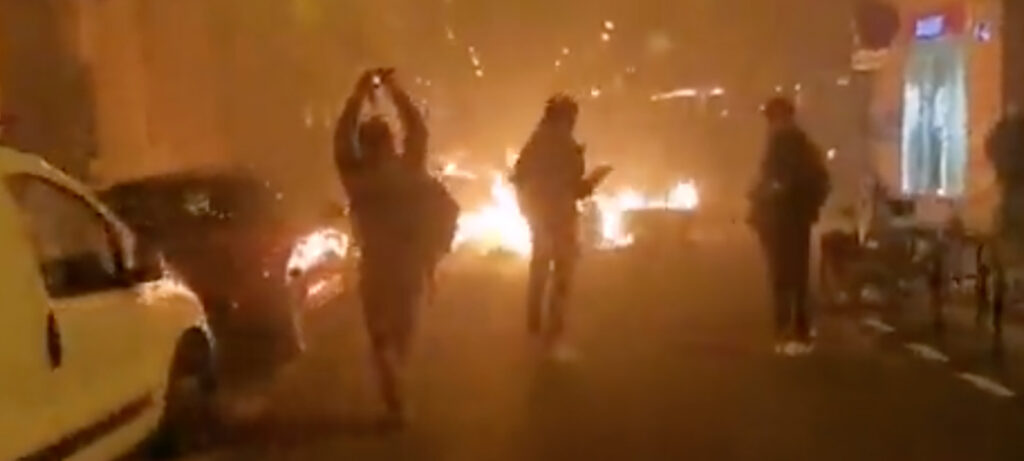 VIDEO: Pariisis on taas sõda, kuna valitsus tõstis pensioniiga