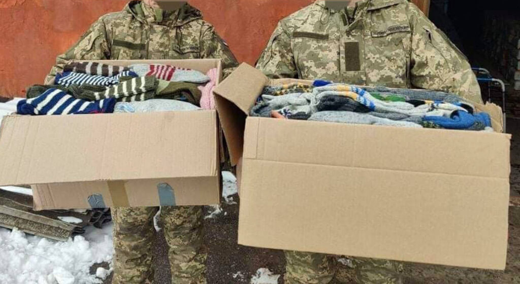 88-aastane soome naine organiseeris Ukraina võitlejatele 5000 paari villaseid sokke