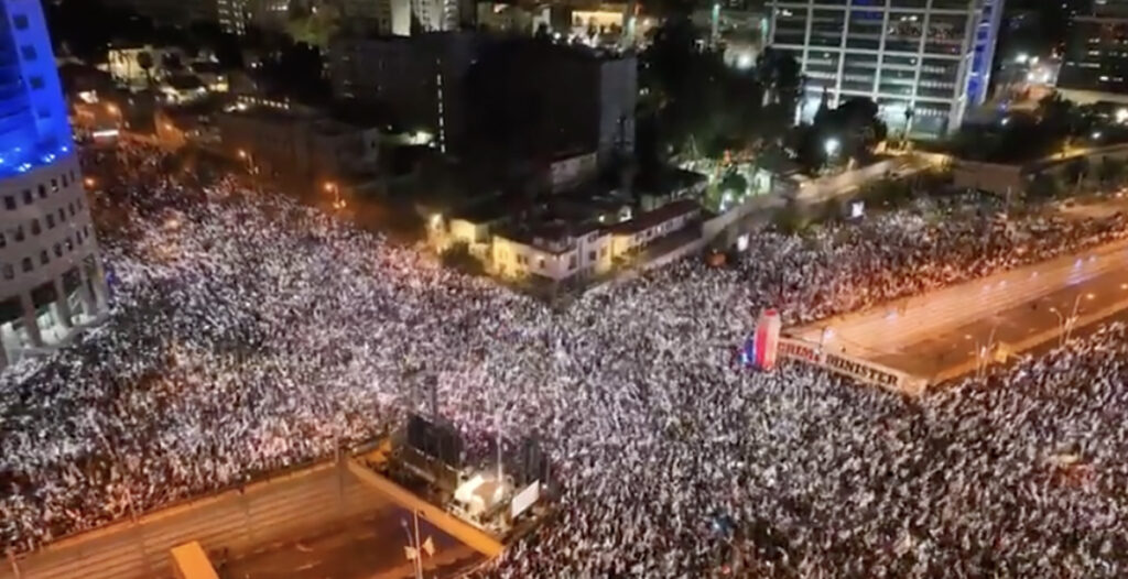 Iisraelis on puhkenud suur valitsusvastane mäsu