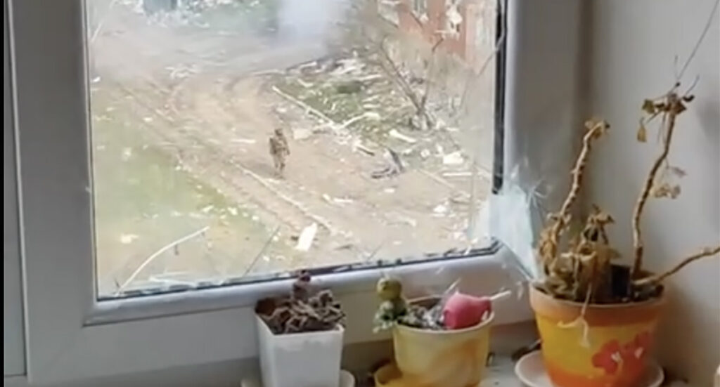 VIDEO: vaade Ukraina rindelinnale elumaja korterist