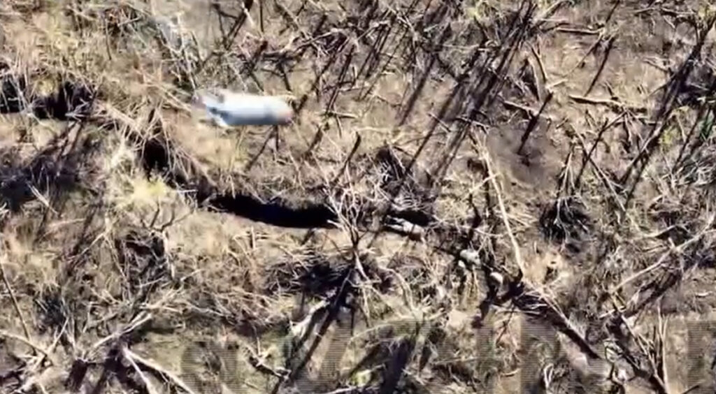 VIDEO: võitlejaid ohustavad ülevalt droonidelt alla lastud lõhkekehad