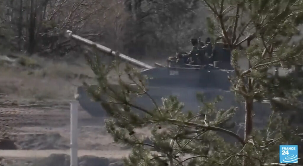 VIDEO: Vene võitleja kiidab Vene tehnikat, mis on parem kui Lääne oma