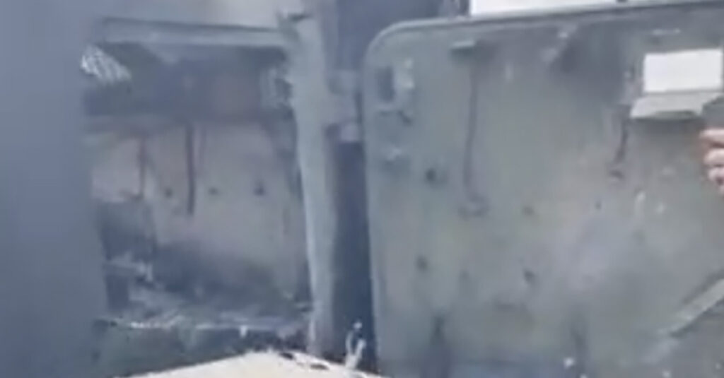 VIDEO: hävinud Briti soomuk Ukraina rindel (NB! Närganärvilistele mittesoovitav)