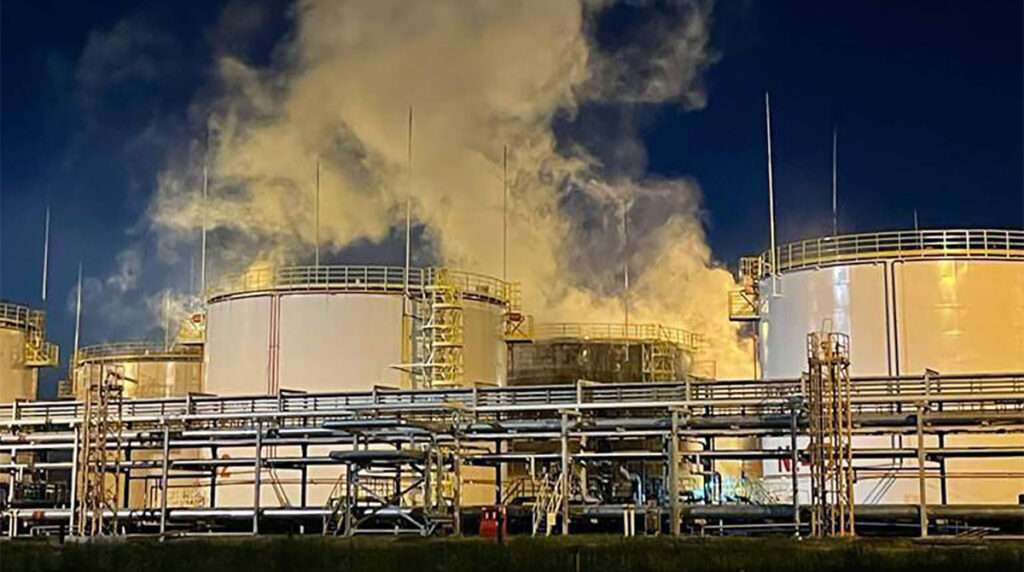 VIDEO: Venemaad tabas uus droonirünnak, süttis naftatöötlemistehas