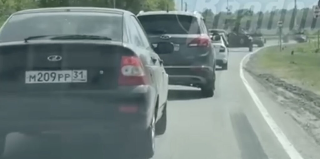 VIDEO: venelased põgenevad paaniliselt kodudest