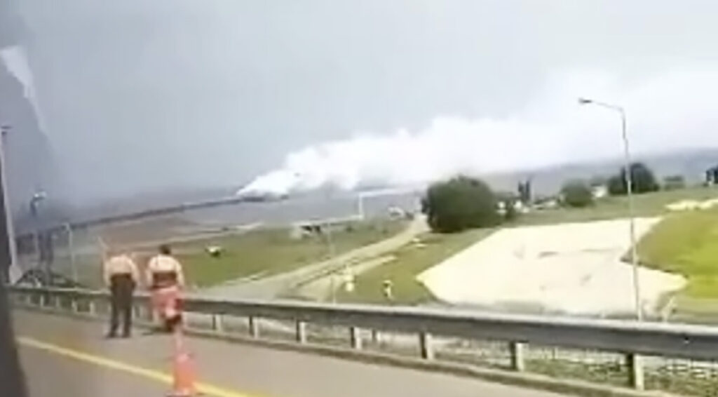 Mis toimub? Krimmi sillalt tuleb suitsu