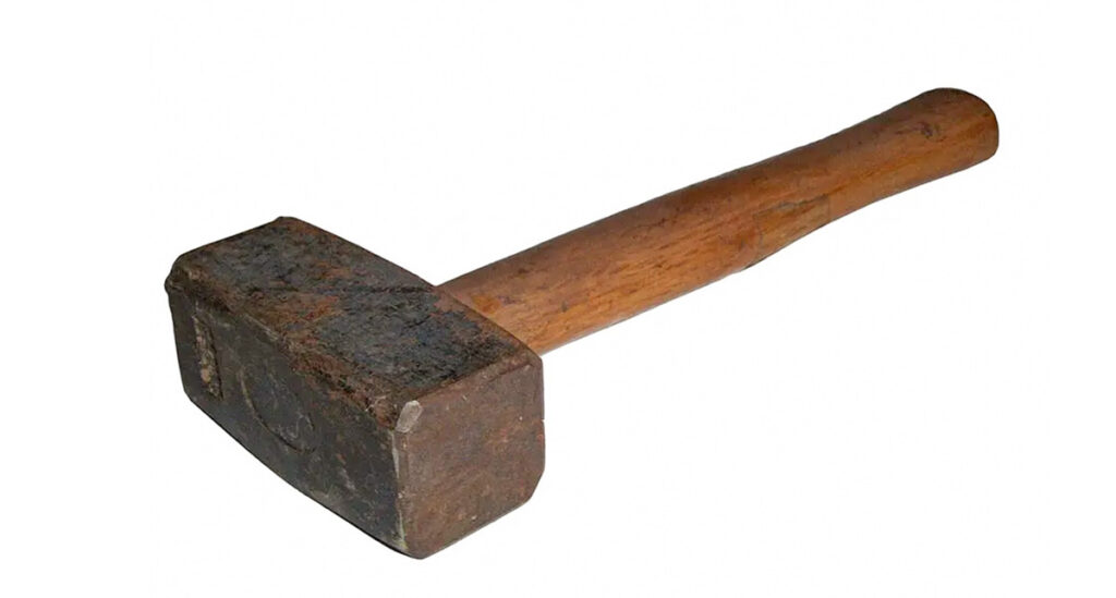 Soomes vägistas mees naist kuvalda haamriga – väitis, et selleks oli nõusolek