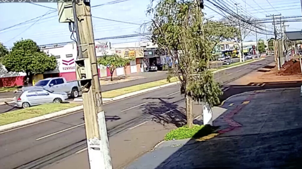 VIDEO: turvavööga kinnitamata naine lendab pärast avariid autost välja NB! Nõrganärvilistele mittesoovitav