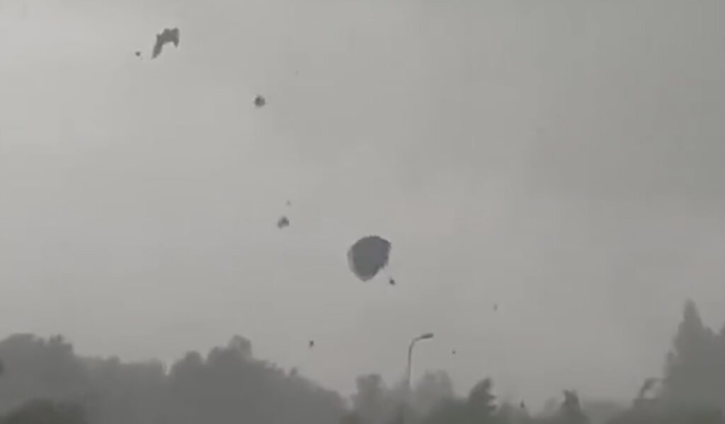 VIDEO: tuul rebis Soomes majalt katuse ja lennutas batuute