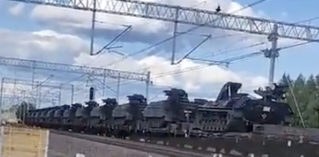 VIDEO: Poola valmistub sõjaks, tehnika liigub Valgevene piirile