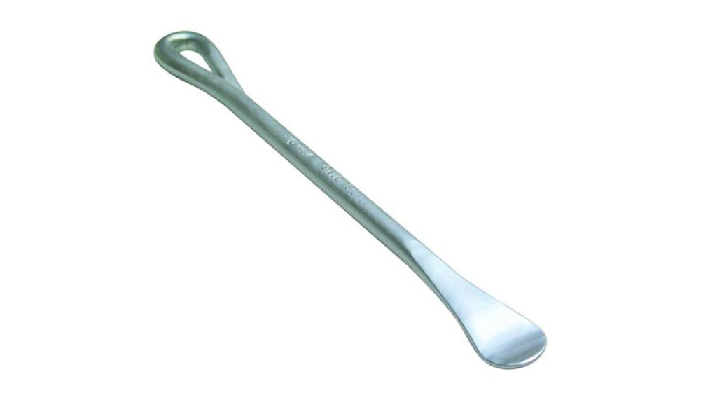 Soome naine sidus oma ohvri teibiga kinni ja vägistas ta rehvirauaga eriti julmal moel – mõisteti vangi