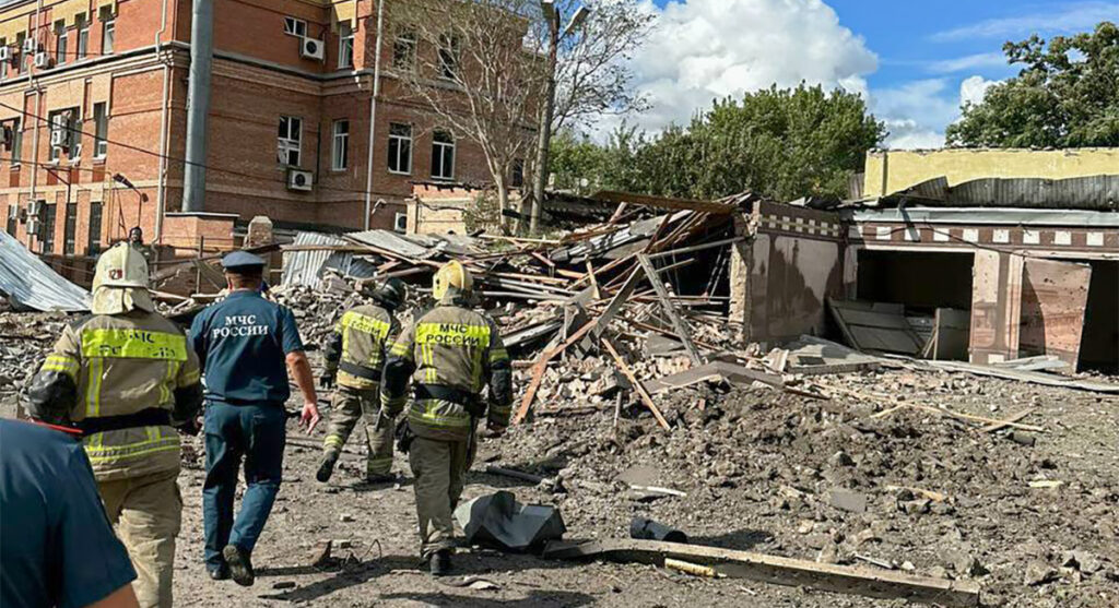 VIDEO ja PILDID: Venemaal plahvatas restorani lähedal rakett, palju vigastatuid