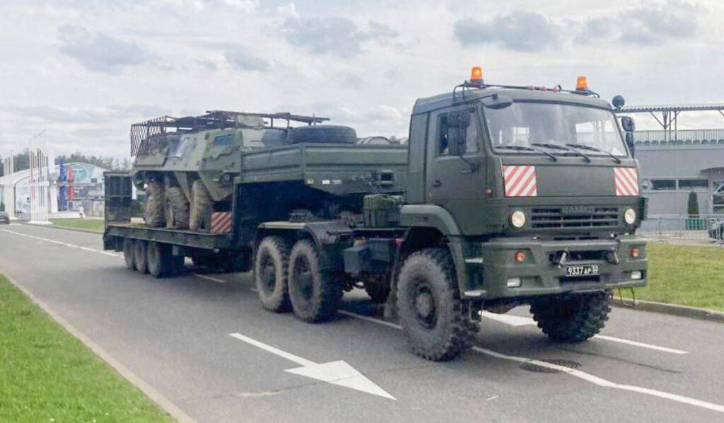 PILTUUDIS: Vene trofeede sekka lisandus peaaegu tervelt kätte saadud Soome soomuk Sisu