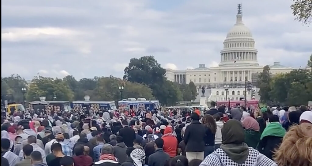 VIDEO: USA pealinn on täis moslemitest palvetajaid