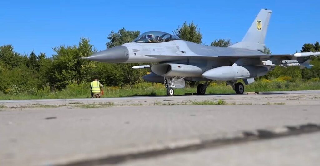 VIDEO: lennukid F-16 on Ukrainas kohal