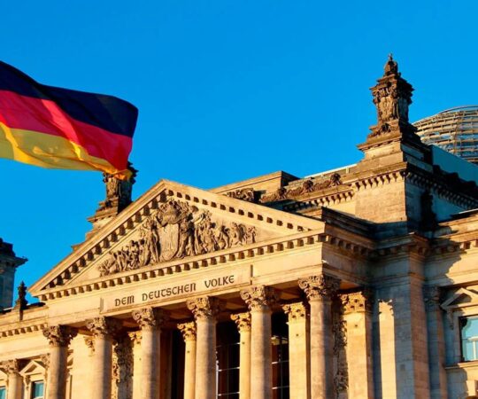 Saksamaal kärbitakse laste, perede ja puuetega inimeste toetusi