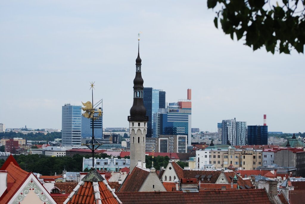 Eesti valitsuse puhkused on tühistatud, valitsus kogunes erakorralisele istungile