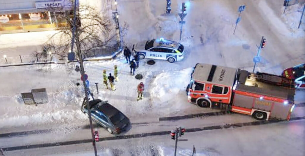 Soomes jäi 14-aastane tüdruk auto alla – jalg tuli amputeerida