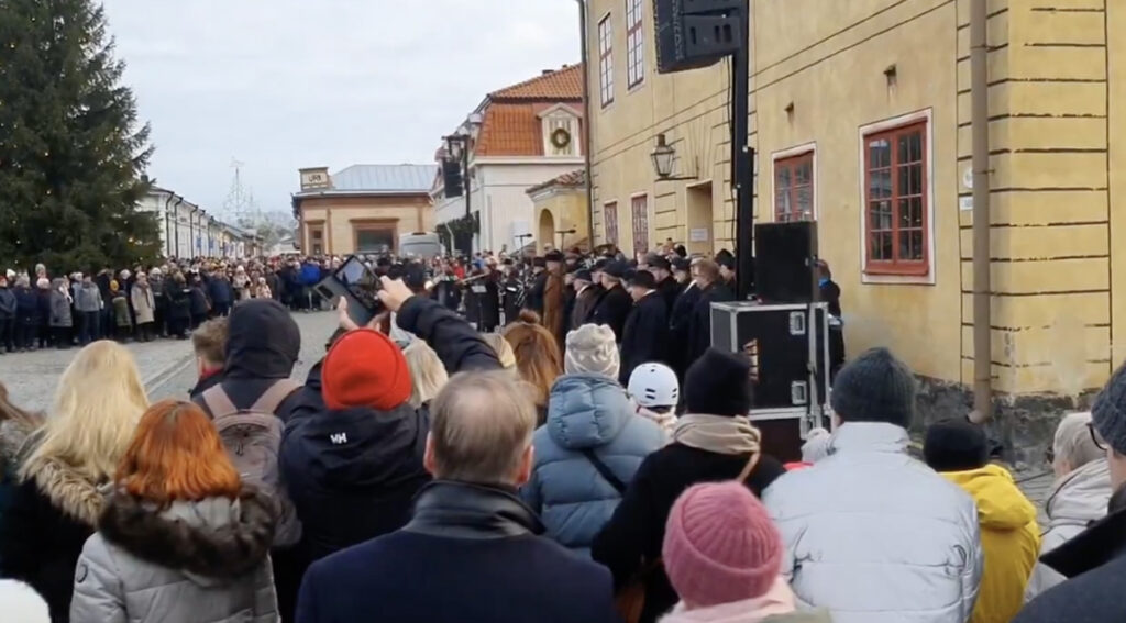 Jõulurahu väljakuulutamisele Turu linnas kogunes rekordarv inimesi