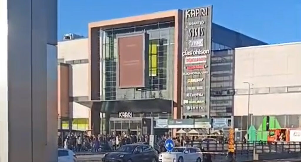 VIDEO: Helsingis tühjendati kaubanduskeskus