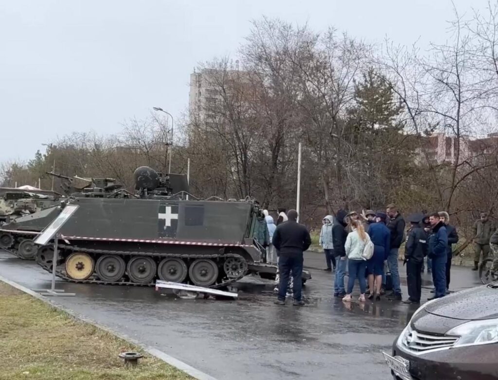 Venemaal tappis trofeesõiduk lapse