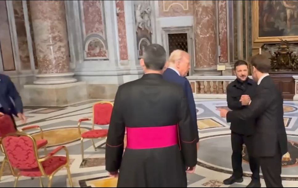 Meedia: Macron tahtis osaleda Trumpi kohtumisel Zelenskiga, aga ta aeti minema