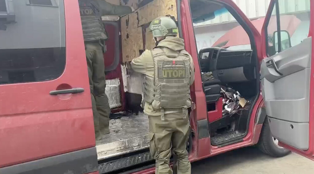 VIDEO: Valgevenes avastati Poolast tulnud kaubikust 580 kg ohtlikku lõhkeainet, mis oli mõeldud Venemaale viimiseks