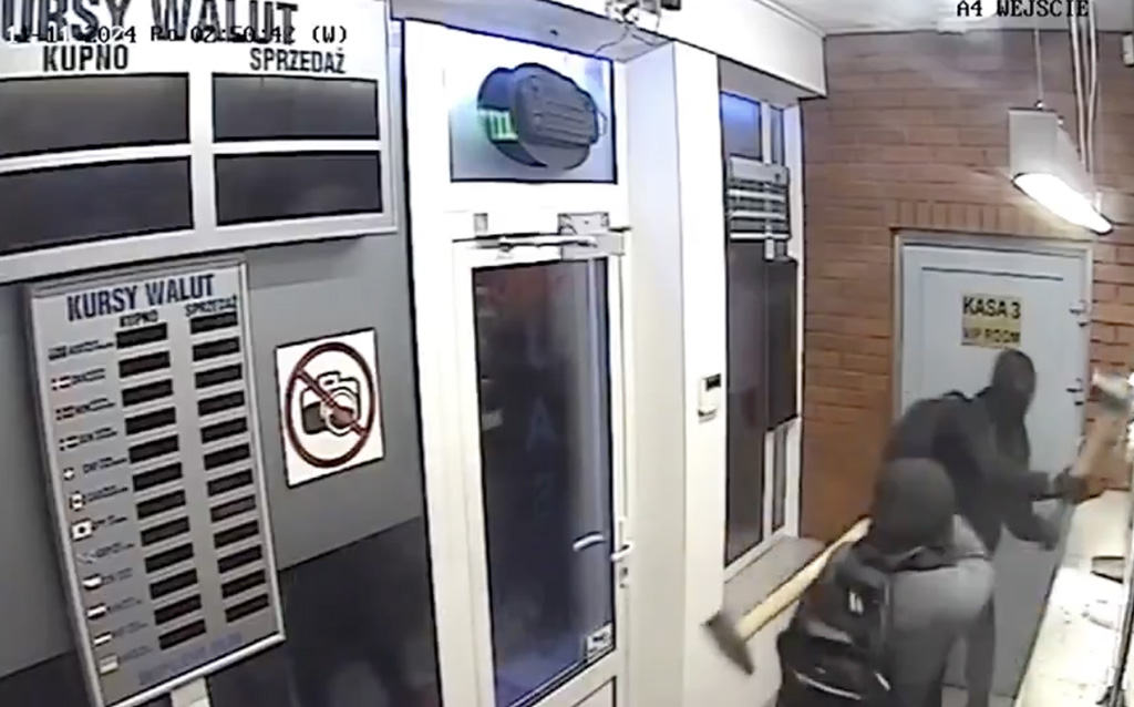 VIDEO: Ukraina mehed üritasid Poolas valuutavahetust röövida, aga see ebaõnnestus