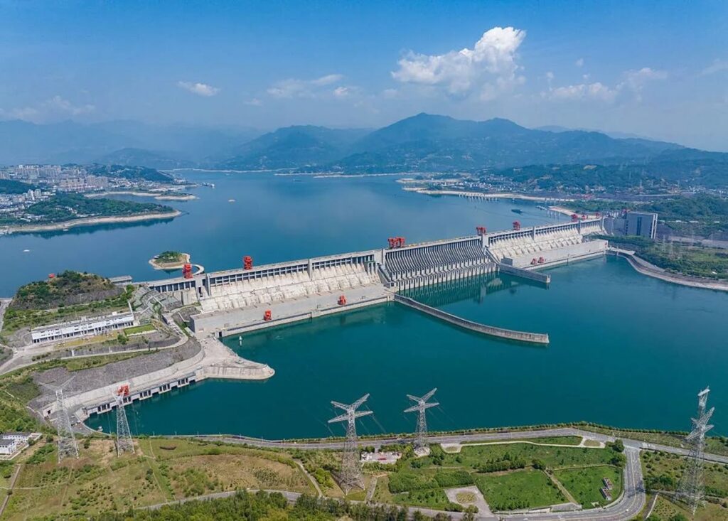 Paljastus: Hiina aeglustab Maa pöörlemist