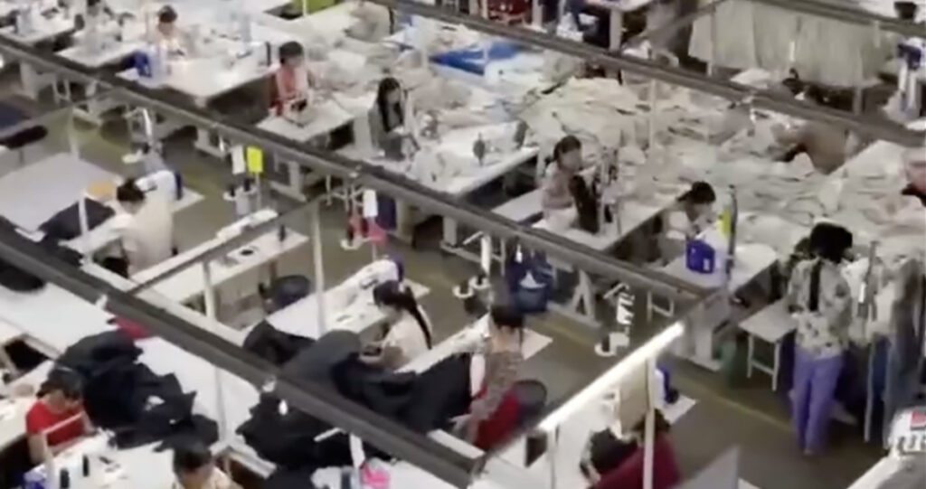 VIDEO: Vene firma avas Hiinas tehase, kus toodetakse Lääne brändide koopiaid